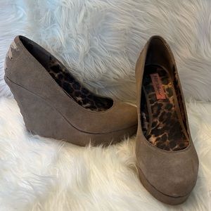 Corset Taupe Suede Wedge heels